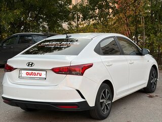 2021 Hyundai Solaris II Рестайлинг, белый, 1300000 рублей, вид 4