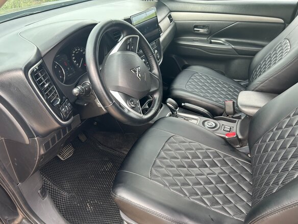 2013 Mitsubishi Outlander III, чёрный, 1330000 рублей - вид 12