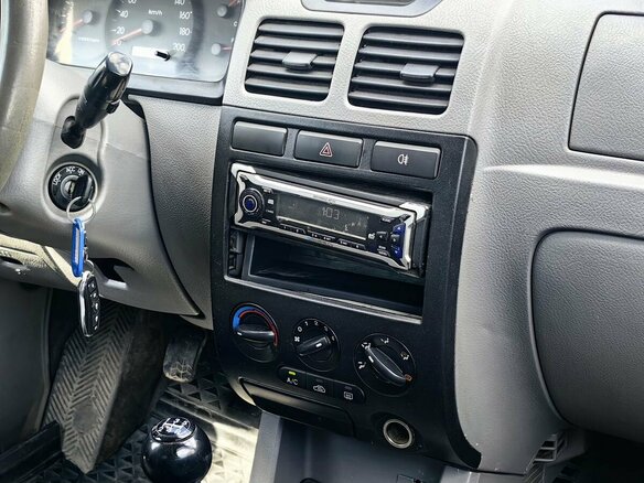 2003 Kia Rio I Рестайлинг, серебристый - вид 12