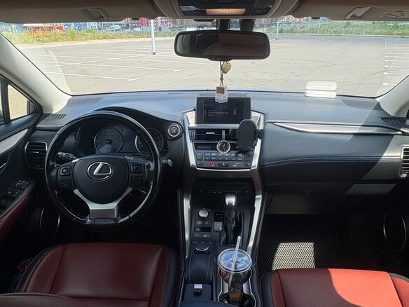 2017 Lexus NX 200 I, синий, 3200000 рублей - вид 5