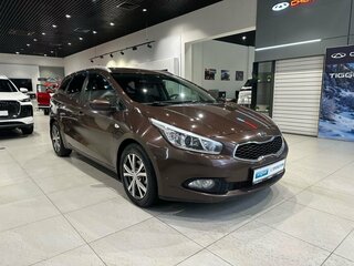 2015 Kia Ceed II Рестайлинг, коричневый, 1070000 рублей, вид 3