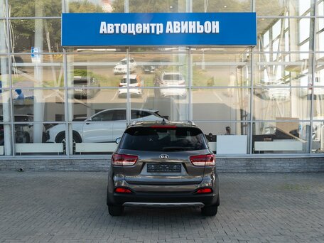 2017 Kia Sorento III Prime, серый, 2399000 рублей, вид 5