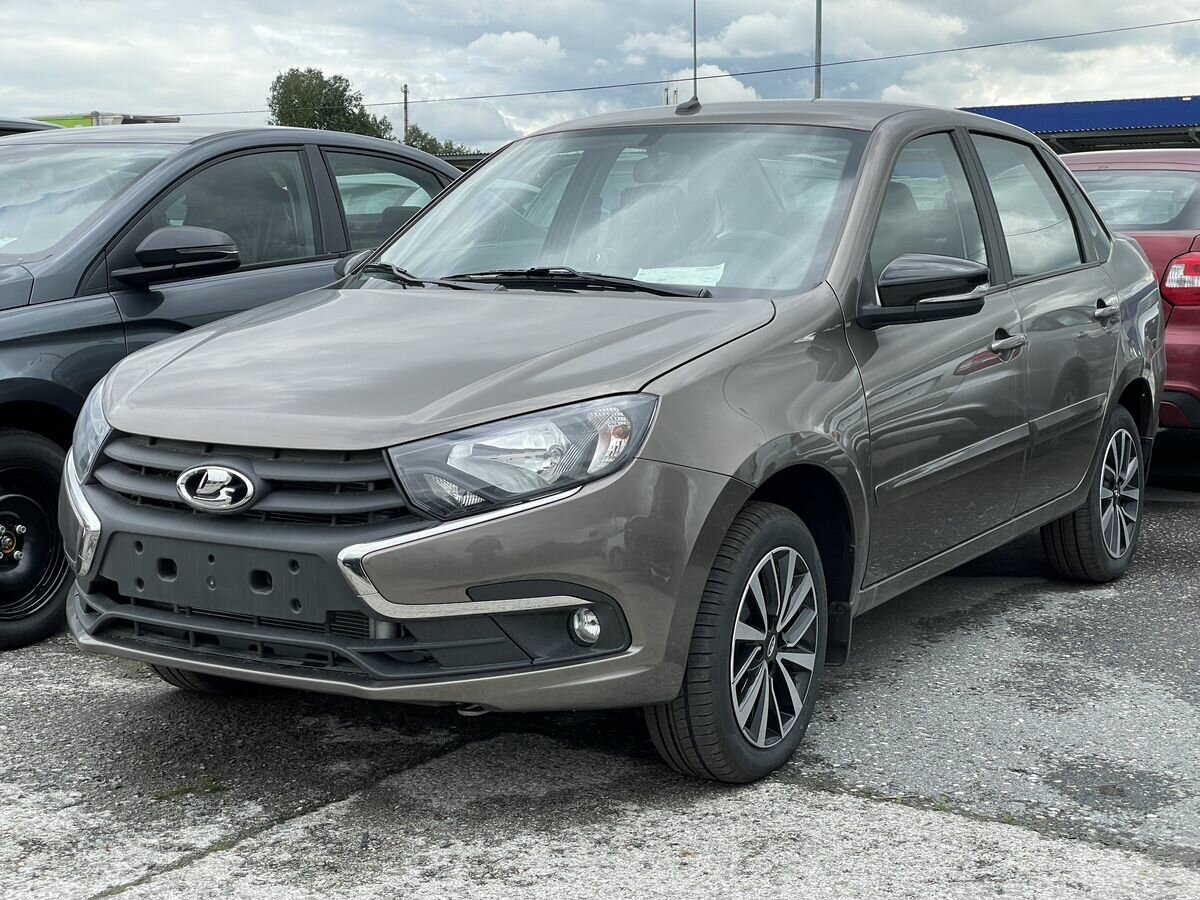 Открыть фотографии: Lada (ВАЗ) Granta I Рестайлинг
