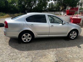 2011 Skoda Octavia DSG7 II (A5) Рестайлинг, серый, 785000 рублей, вид 4