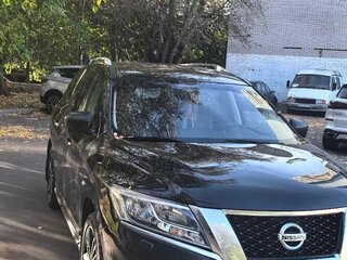 2015 Nissan Pathfinder IV, чёрный, 1400000 рублей, вид 1