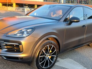 2021 Porsche Cayenne III, серый, 9300000 рублей, вид 2