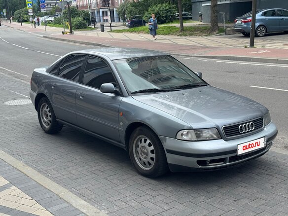 1996 Audi A4 I (B5), серый - вид 1