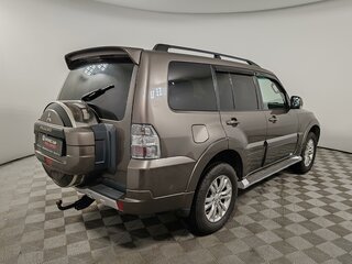 2014 Mitsubishi Pajero IV Рестайлинг 1, коричневый, 2145000 рублей, вид 5