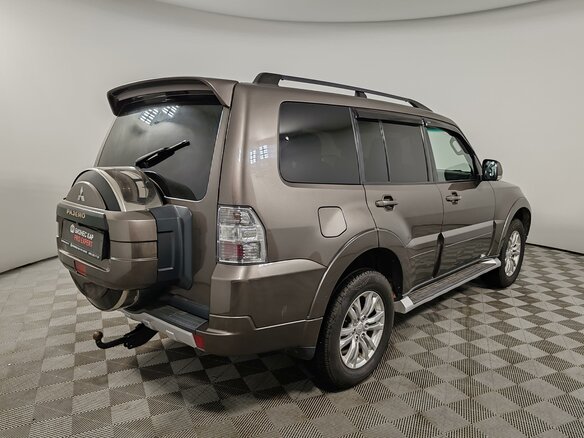 2014 Mitsubishi Pajero IV Рестайлинг 1, коричневый, 1900000 рублей - вид 4