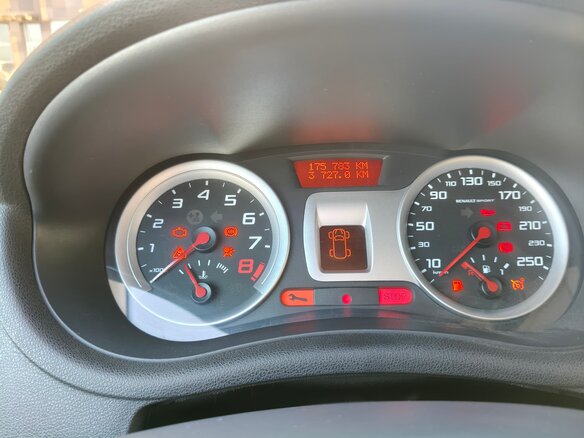 2008 Renault Clio RS III, чёрный, 1000000 рублей - вид 10