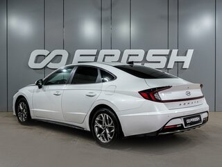 2020 Hyundai Sonata VII (LF) Рестайлинг, белый, 2499000 рублей, вид 2