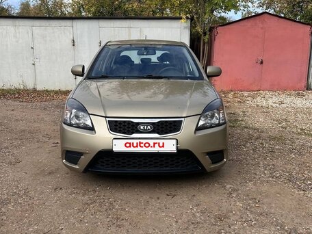2011 Kia Rio II Рестайлинг, бежевый, 500000 рублей, вид 2