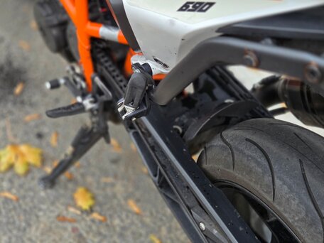 2013 KTM 690 Duke R, оранжевый, 340000 рублей, вид 5