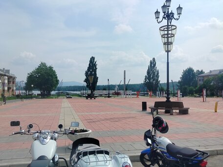 2005 Honda Shadow 400, белый, 500000 рублей, вид 2