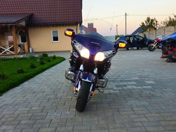 2002 Honda GL 1800 Gold Wing, синий, 630000 рублей - вид 3