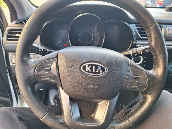 2012 Kia Rio 5-speed III, белый - вид 11