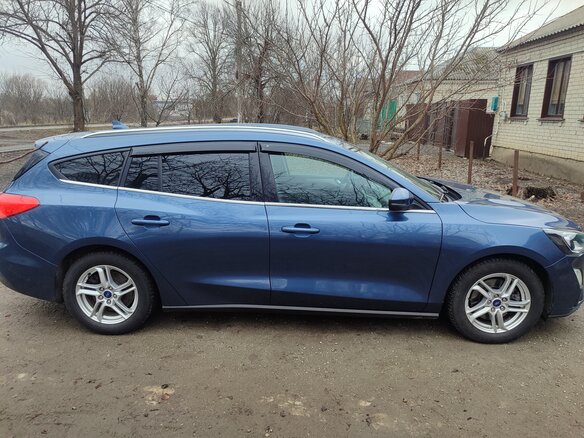 2020 Ford Focus IV, синий - вид 1