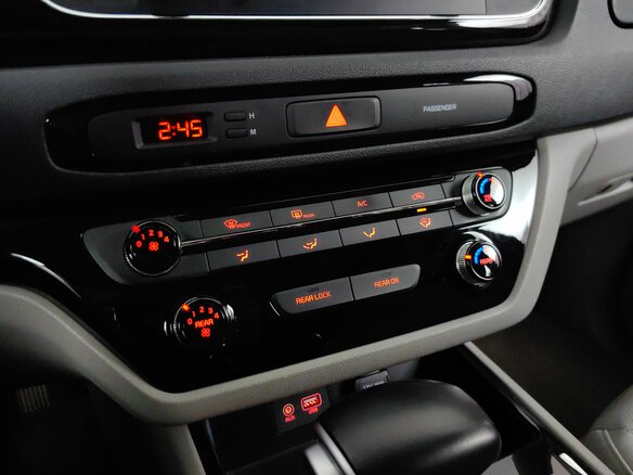 2019 Kia Carnival III, чёрный - вид 18