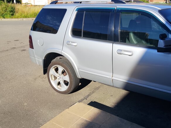 2001 Ford Explorer III, серебристый, 505000 рублей - вид 8