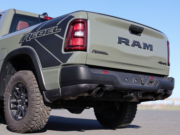 2026 Ram 1500 Crew Cab V Рестайлинг, зелёный - вид 12