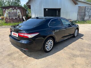 2021 Toyota Camry VIII (XV70) Рестайлинг, чёрный, 2800000 рублей, вид 3