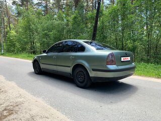 2001 Volkswagen Passat B5 Рестайлинг, зелёный, 310000 рублей, вид 4