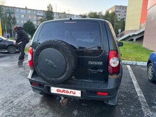 2011 Chevrolet Niva I Рестайлинг, чёрный, 210000 рублей, вид 5