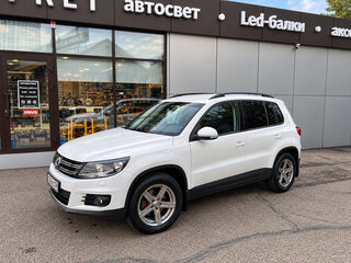 2013 Volkswagen Tiguan I Рестайлинг, белый, 1300000 рублей, вид 3