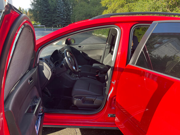 2011 Volkswagen Golf Plus II, красный, 1399000 рублей - вид 34