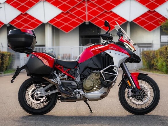 2021 Ducati Multistrada V4, красный, 1290000 рублей - вид 4