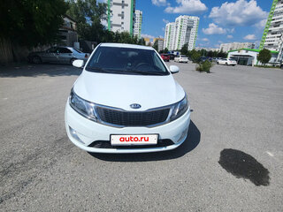 2013 Kia Rio 4-speed III, белый, 999000 рублей, вид 2
