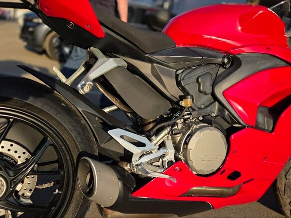 2021 Ducati Panigale V2, красный, 1600000 рублей - вид 5