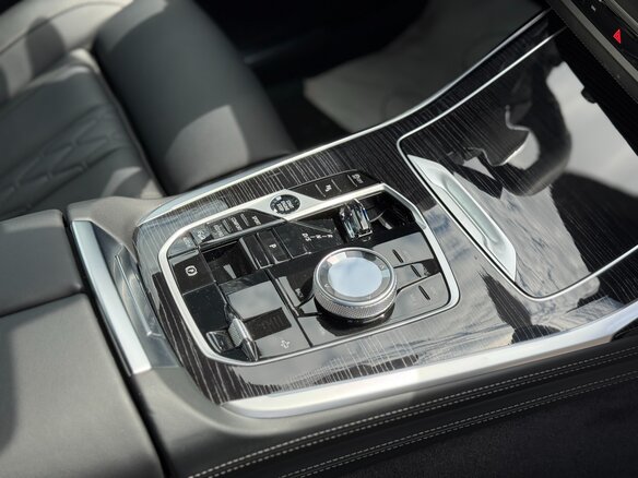 2025 BMW X7 40d I (G07) Рестайлинг, чёрный, 12290000 рублей - вид 19