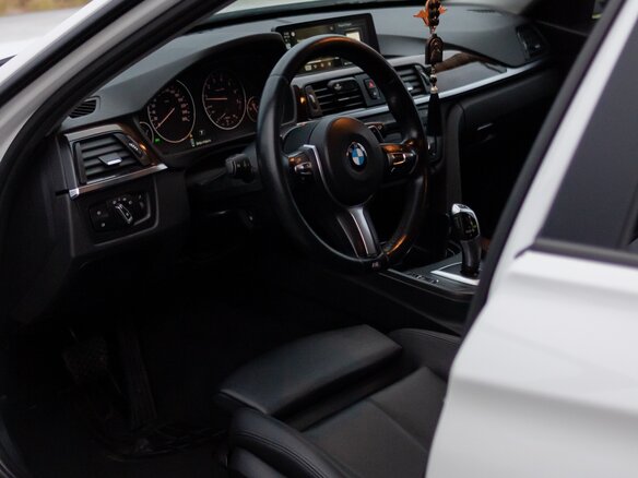 2015 BMW 3 серии 320i VI (F3x), белый, 1630000 рублей - вид 6