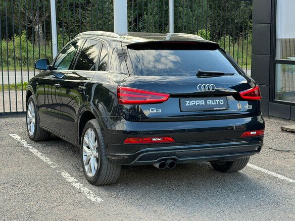 2013 Audi Q3 I (8U), чёрный - вид 5