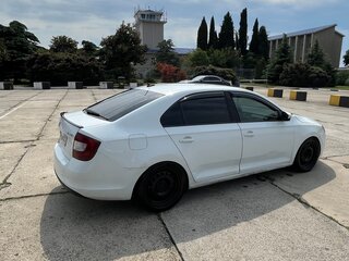2019 Skoda Rapid I Рестайлинг, белый, 650000 рублей, вид 3