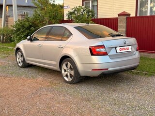2018 Skoda Octavia III (A7) Рестайлинг, серебристый, 1650000 рублей, вид 2