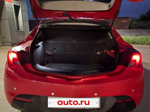 2012 Opel Astra GTC J Рестайлинг, красный, 600000 рублей - вид 10