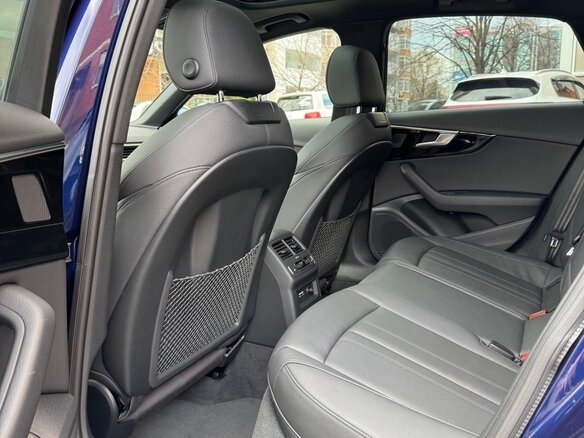 2021 Audi A4 40 TFSI V (B9) Рестайлинг, синий, 4200000 рублей - вид 19