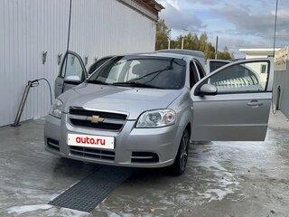 2011 Chevrolet Aveo I Рестайлинг, серебристый, 312000 рублей, вид 1