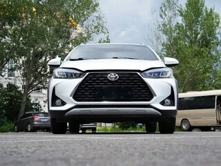 2022 Toyota Yaris L X XP150 Рестайлинг, белый, 1050000 рублей, вид 2