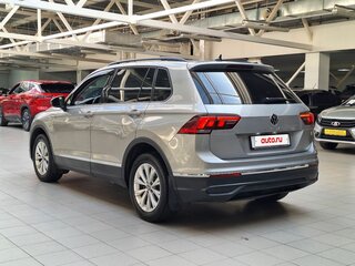 2021 Volkswagen Tiguan II Рестайлинг, серый, 1790000 рублей, вид 5
