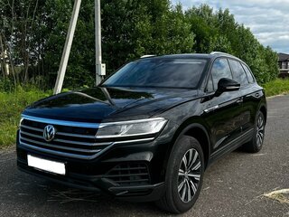 2019 Volkswagen Touareg III, чёрный, 4490000 рублей, вид 1