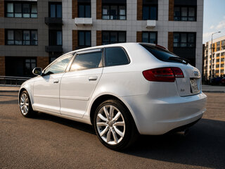 2009 Audi A3 II (8P) Рестайлинг 2, белый, 1100000 рублей, вид 5