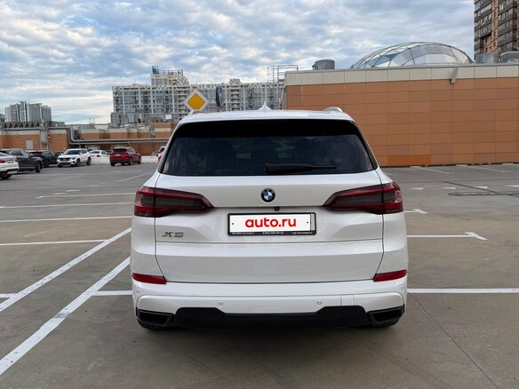 2020 BMW X5 25d IV (G05/G18), белый, 5100000 рублей - вид 4
