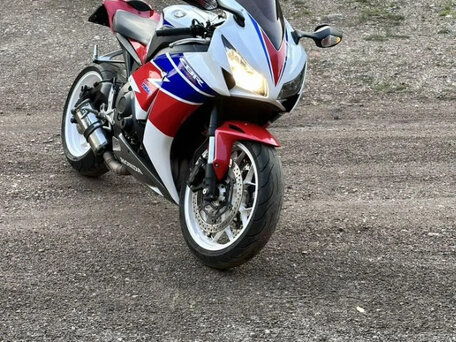 2014 Honda CBR 1000 RR/RA Fireblade, белый, 930000 рублей, вид 3