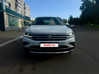 2021 Volkswagen Tiguan II Рестайлинг, белый, 2890000 рублей, вид 2