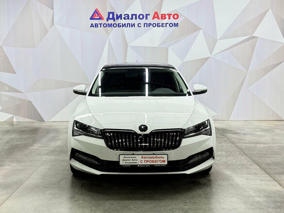 2024 Skoda Superb III Рестайлинг, белый - вид 1