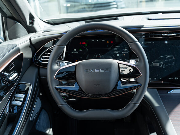 2025 Exeed VX I Рестайлинг, серебристый, 5190000 рублей - вид 9
