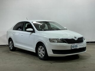2017 Skoda Rapid I Рестайлинг, белый, 995000 рублей, вид 3